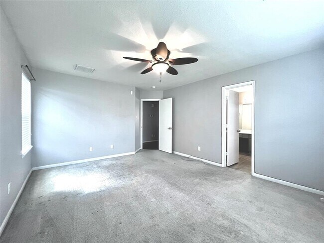 Building Photo - 21235 Bending Green Way