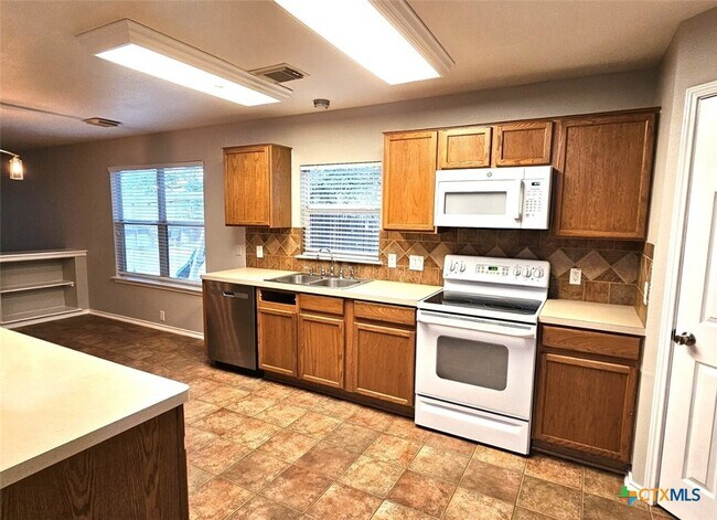 Building Photo - 1715 Mountain Brook