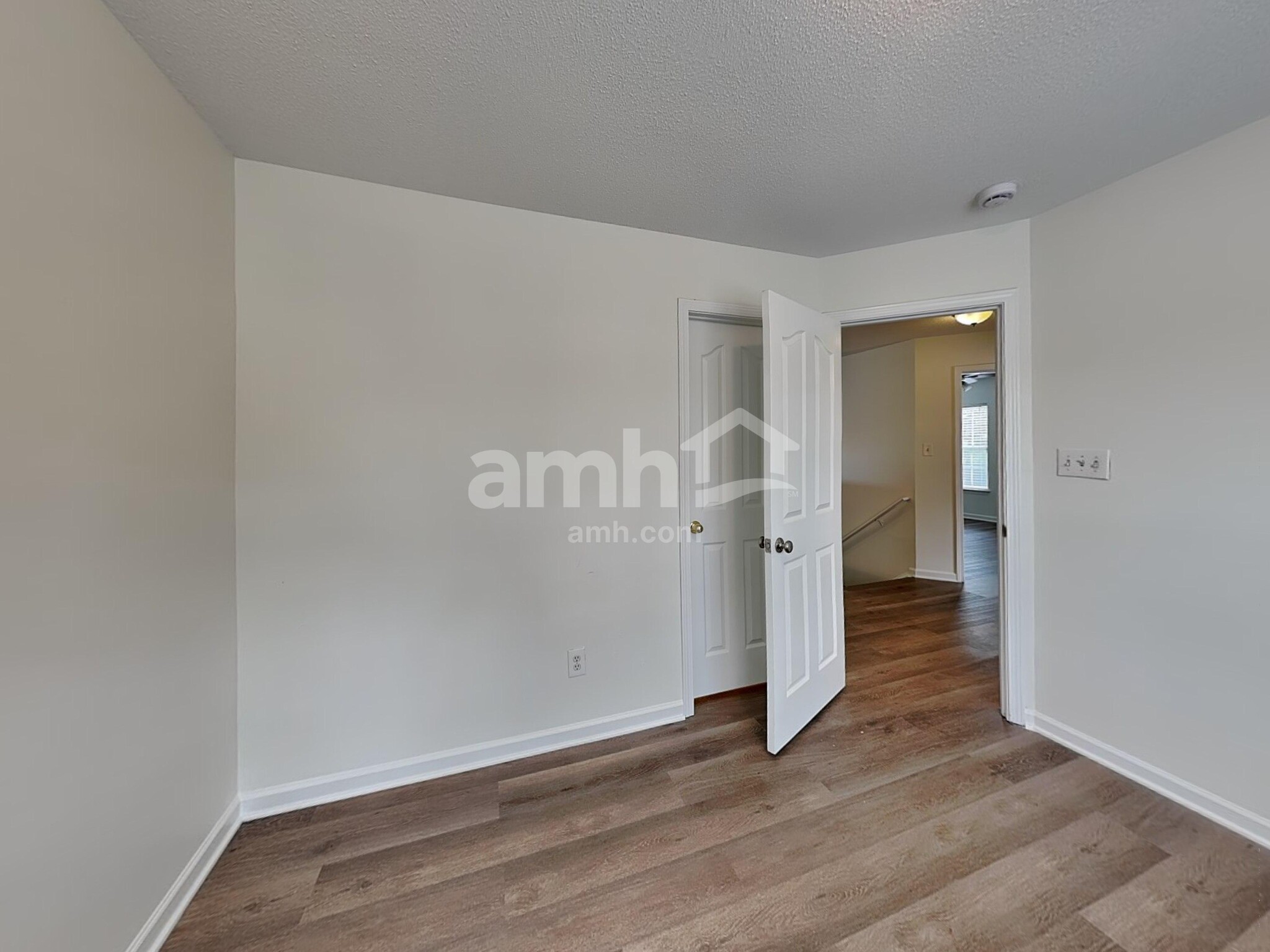 Building Photo - 6820 Squirrels Foot Ct