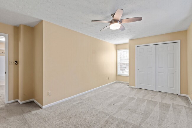Building Photo - 804 Lancaster Ln