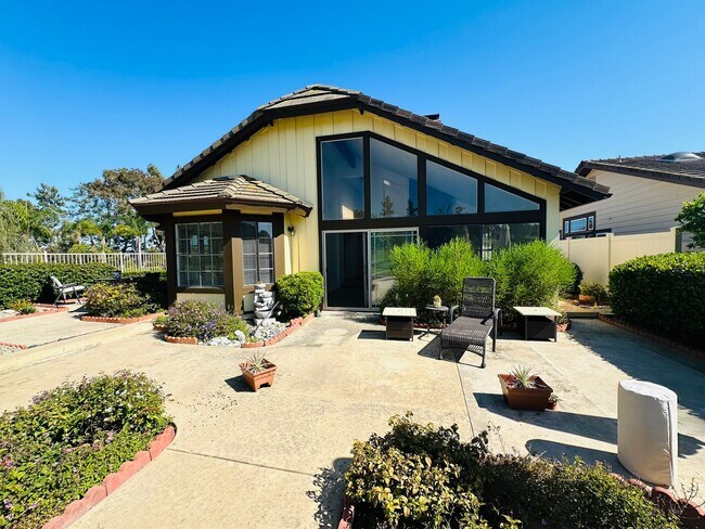 Building Photo - 3 bed single story home for rent  in  Shadowridge Community on the Greens