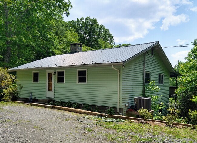 Building Photo - 295 Ozzie Cornett Dr