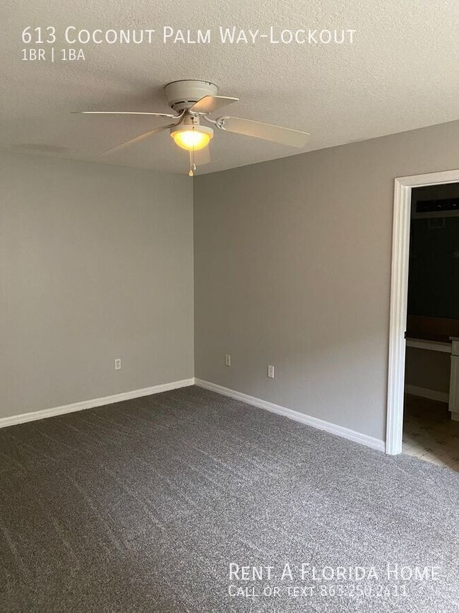 Building Photo - 613 Coconut Palm Way