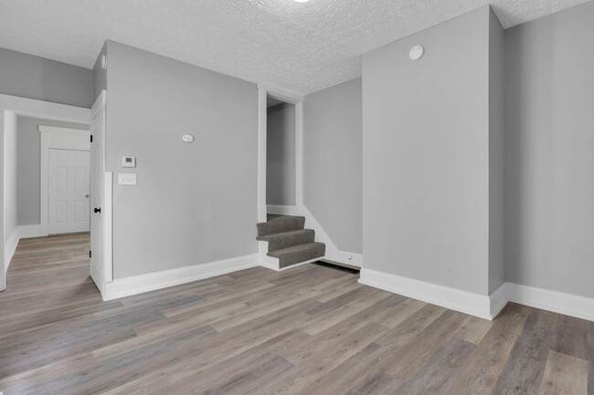 Building Photo - 124-126 E MORRILL AVE