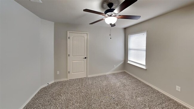 Building Photo - 6520 Bentwood Dr