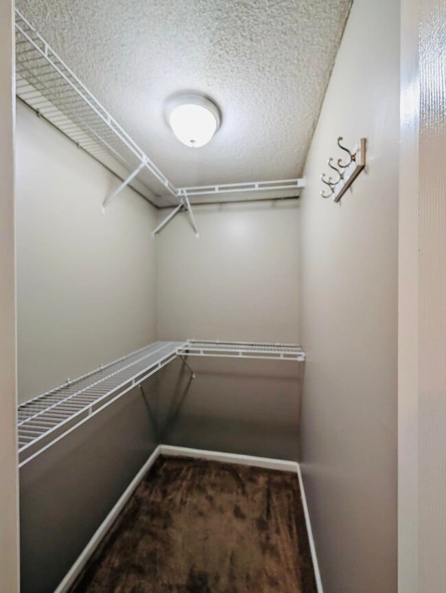 Building Photo - 1470 Estacada Way