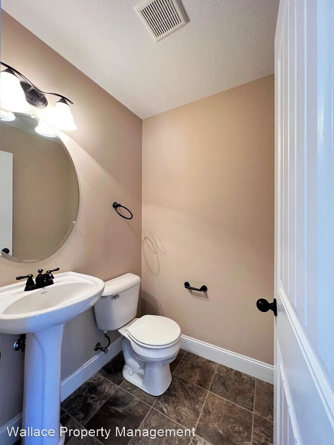 Building Photo - 3 br, 2.5 bath House - 7629 Asher Lane