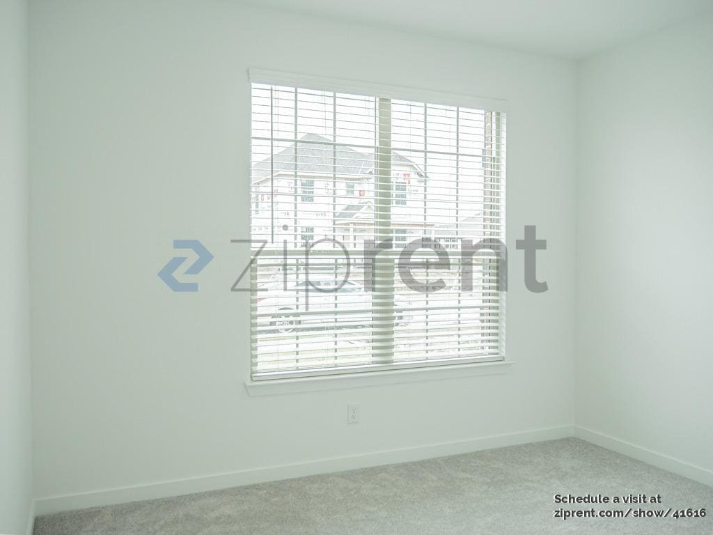 Building Photo - 1436 Lady Bird Rd