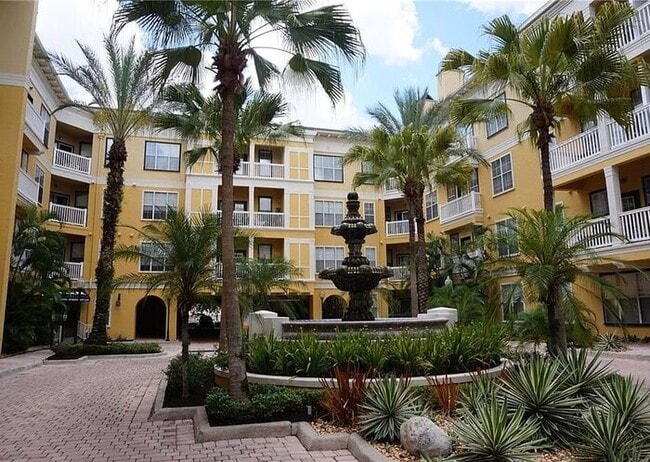 Building Photo - Fully remodeled and designer-decorated unit, 7 months to 1 year lease available.