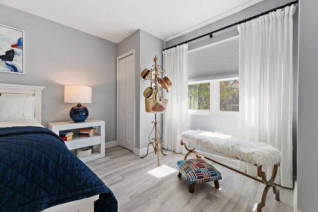 Building Photo - 4161 S US Hwy 1