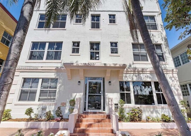 Building Photo - 1320 Drexel Ave