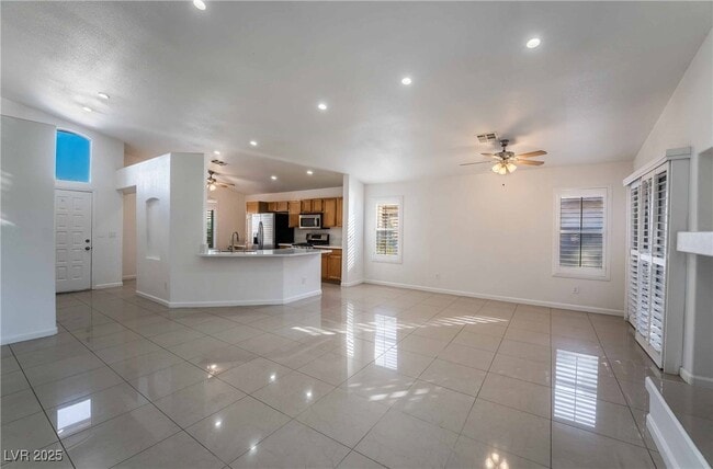 Building Photo - 4407 Matinee Ave