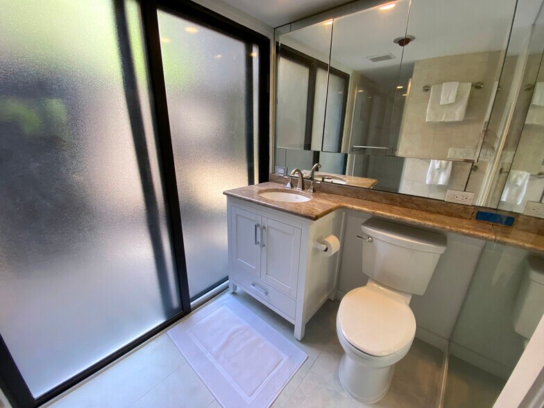 bathroom - 3B Sandy Cove Rd