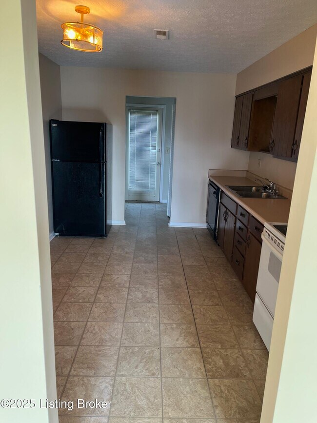 Building Photo - 1012 Windview Pl