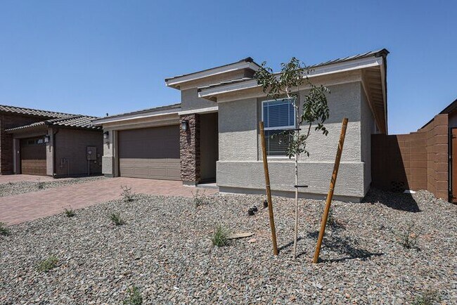 Building Photo - NEW 5 Bedroom 3 Bathroom Home Available fo...