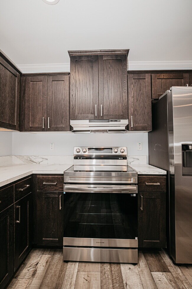 Building Photo - Inviting 3 bed, 2 bath Mount Pleasant rental