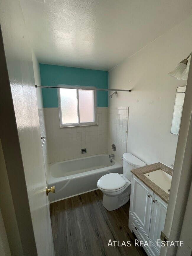 Building Photo - 1809 Eagle View Dr