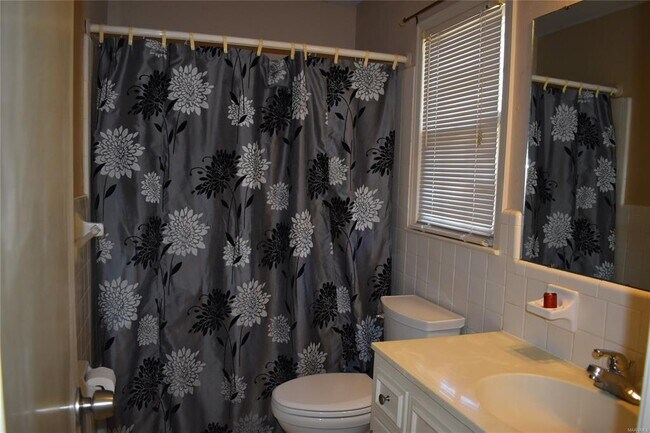 Building Photo - 414 Arrowhead Dr