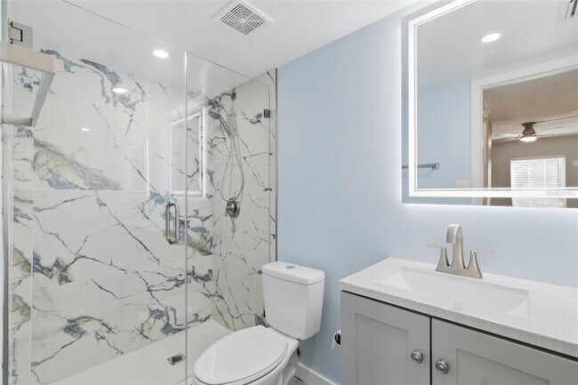 Building Photo - 1125 83rd Ave N