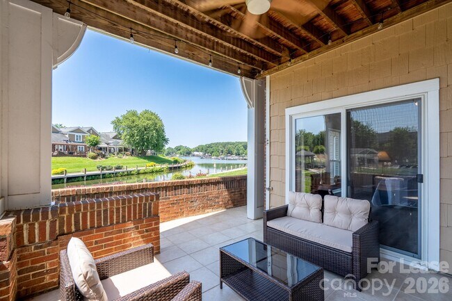 Building Photo - 18511 Harborside Dr