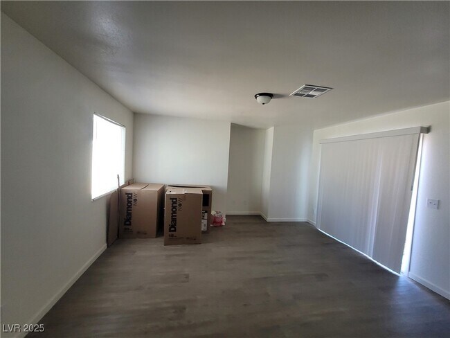 Building Photo - 7324 Empress Dr