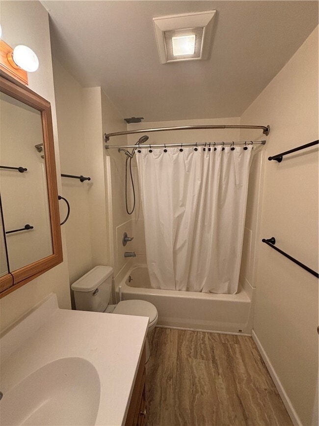 Building Photo - 185 Wall St