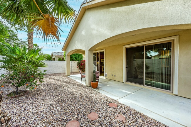 Building Photo - 41544 Via Arleta