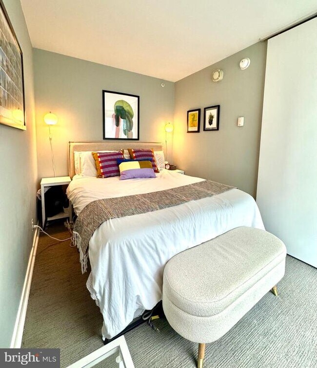 Building Photo - 1101 3rd St SW