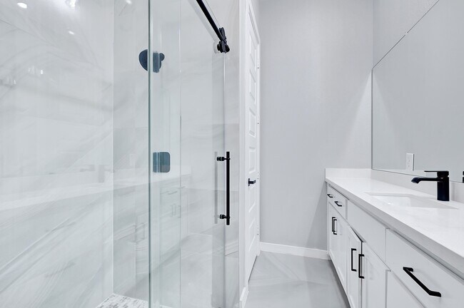 Building Photo - 90 Burress St