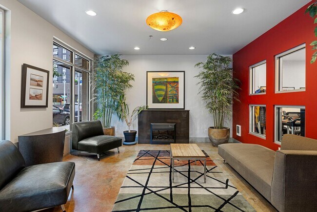 Building Photo - 2Bd/1.75Ba Seattle Condo