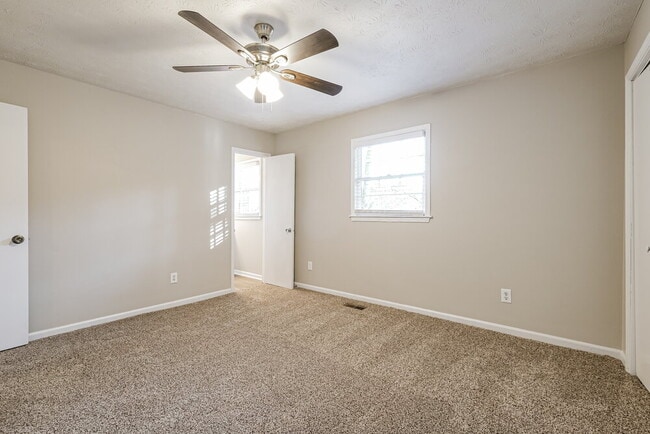 Building Photo - 4928 Spirit Ct SW