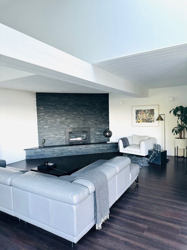 Building Photo - 4Bd/2.25Ba Medina House