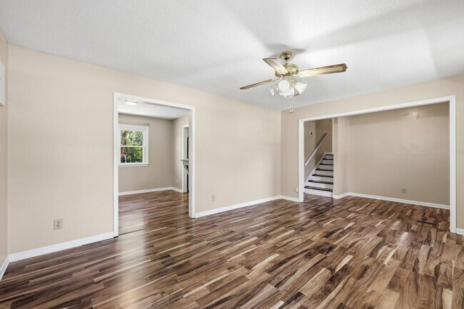 Building Photo - 5914 Ormskirk Dr