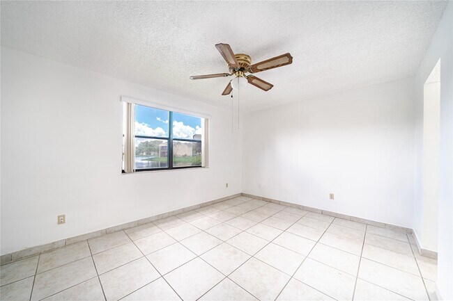 Building Photo - 1000 Constitution Dr