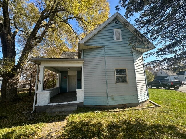 Primary Photo - 19 Elizabeth St