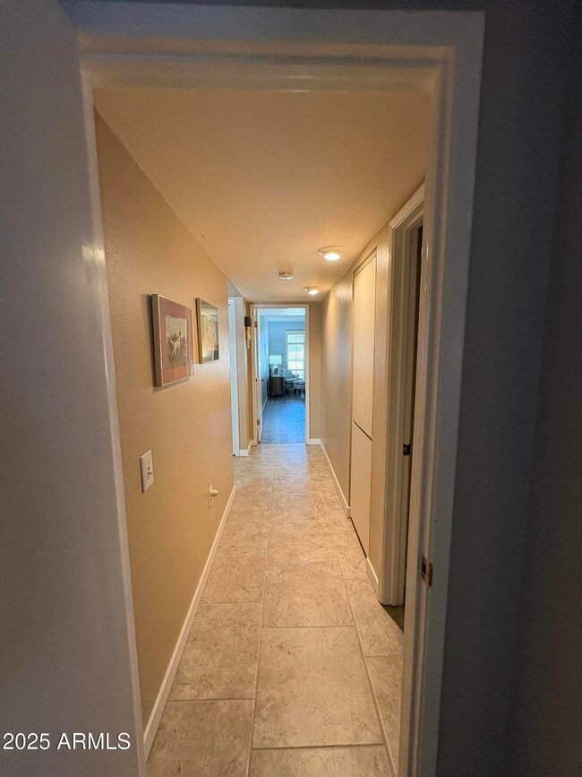 Building Photo - 16425 N Orchard Hills Dr