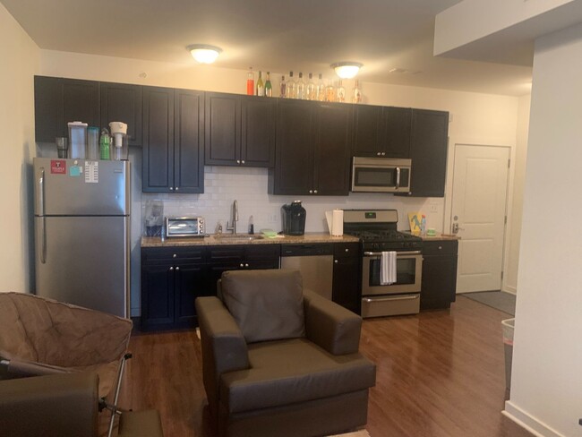 Interior Photo - 1536 N. Carlisle