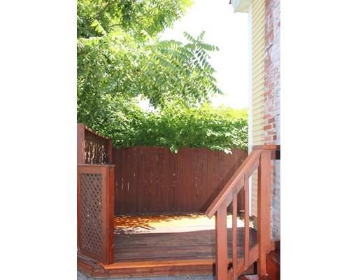 Building Photo - 130 Pine St