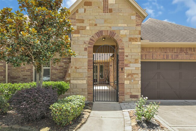 Building Photo - 28639 Rolling Ridge Dr