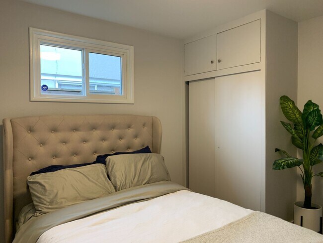 Building Photo - Beautifully Updated  Pinehurst Home