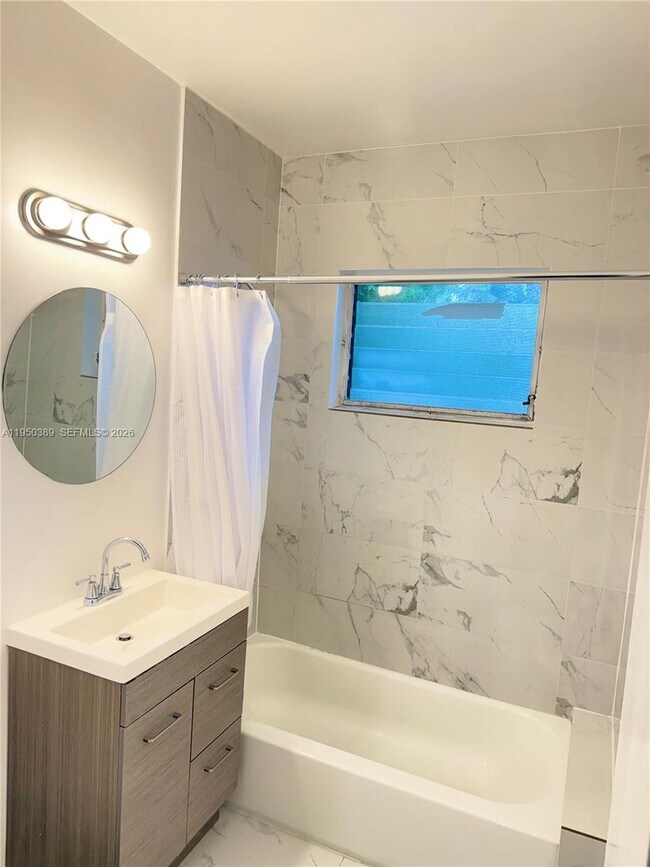 Building Photo - 145 S Shore Dr