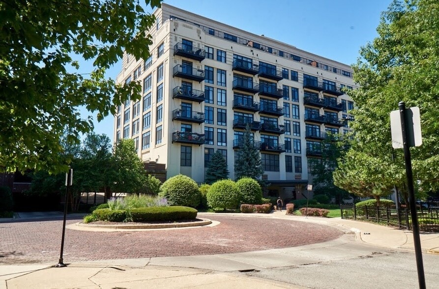 Building Photo - 1524 S Sangamon St