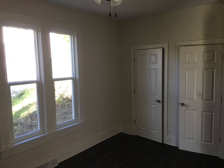 side bedroom with closets - 317 Laurel Street West