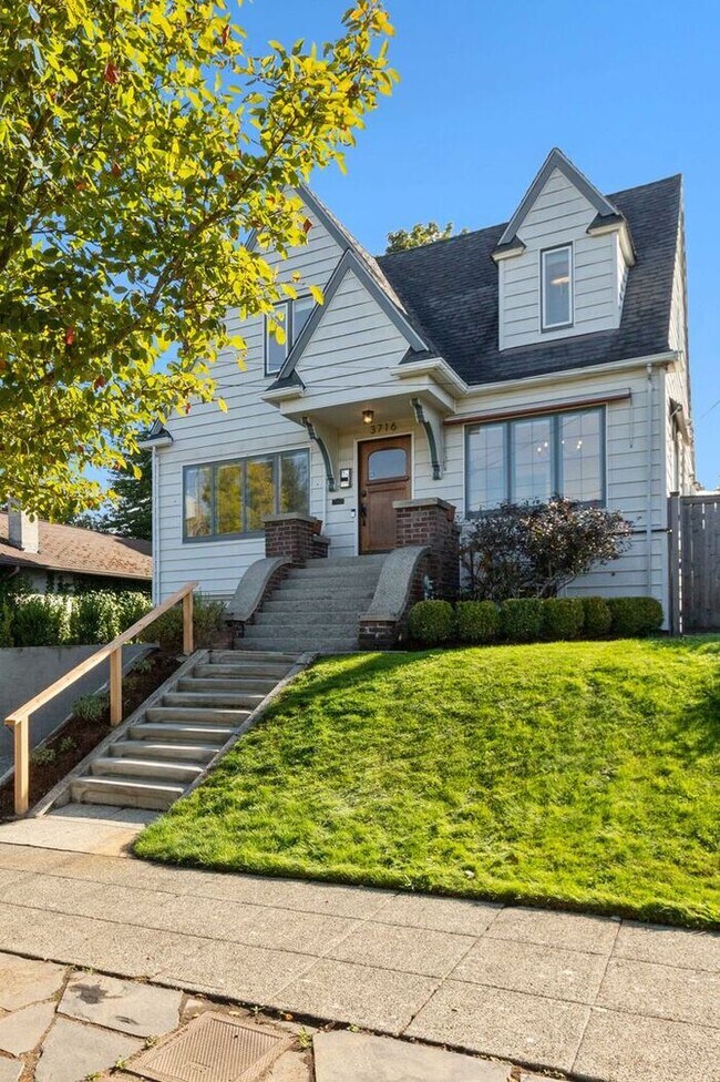 Charming North Admiral Tudor w/ Central AC 3716 Walnut Ave SW Seattle