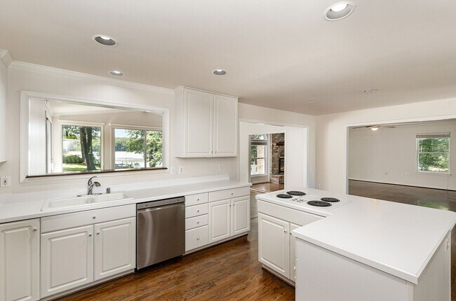 Building Photo - WATERFRONT RENTAL PROPERTY