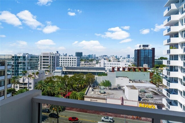 Building Photo - 100 Lincoln Rd