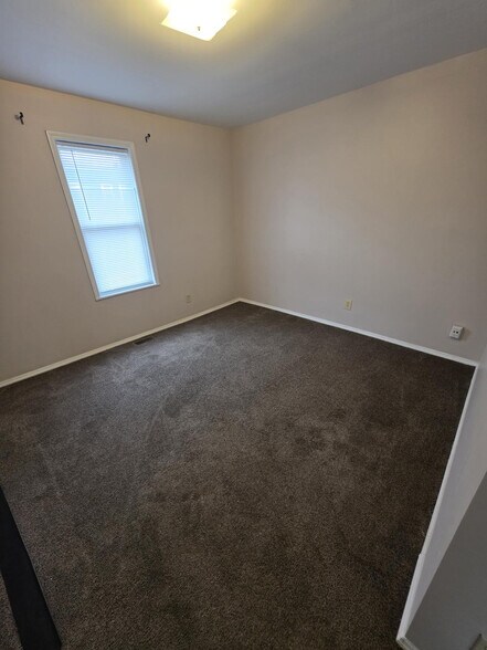 Front Rm Home Office/Dining Rm - 2584 Deming Ave