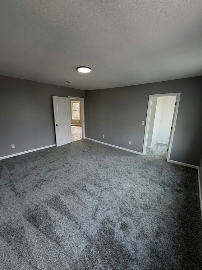 Building Photo - 3295 W 44th St