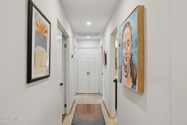 Building Photo - 6721 N 12th Wy