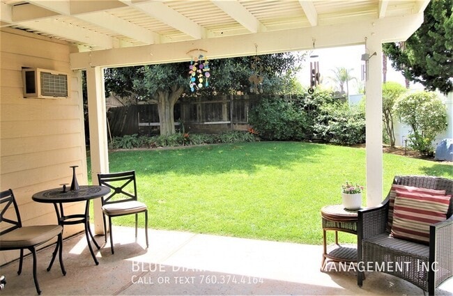 Building Photo - 657 Cedar St